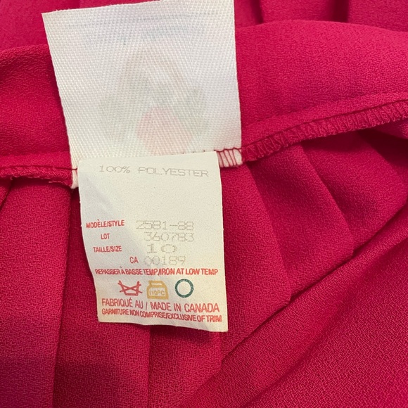 Vintage | Pleated Skirt by Simply Manakin - Picture 9 of 11